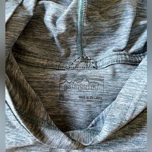 Patagonia Men's Capilene® Cool Daily Hoody in Heathered Green Medium